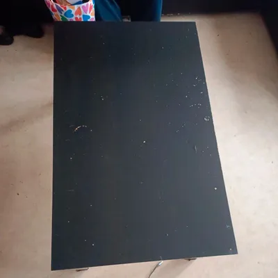 Table basse noire à 6€